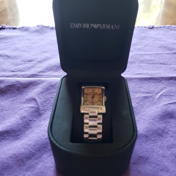 Women's Armani Watch • AR0219 • Antique-Look • Stainless Steel • - Picture 6 of 8